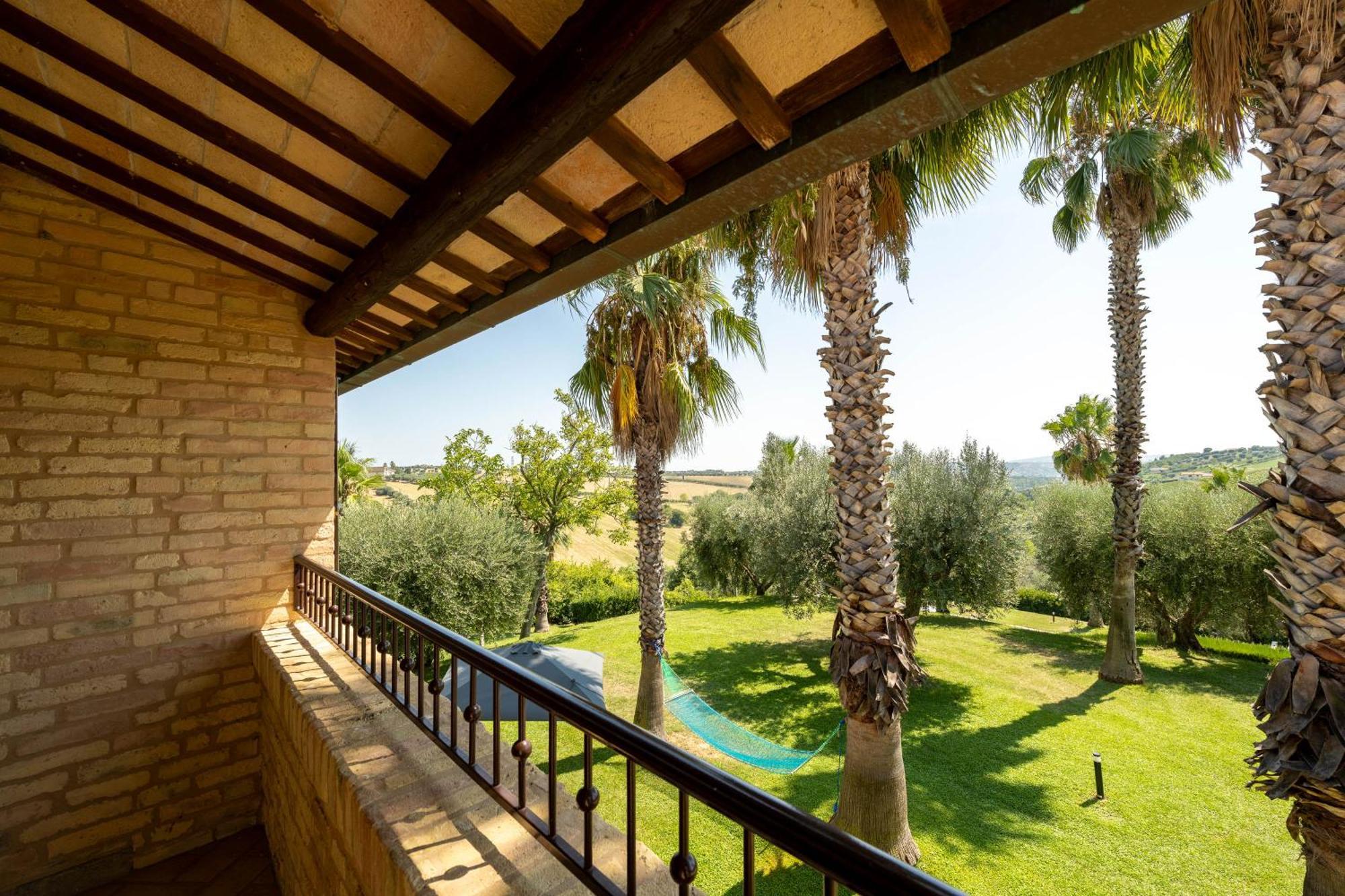 Villa Iulia - Vibra Controguerra ภายนอก รูปภาพ